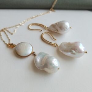 Set -  Earrings and Pendant
