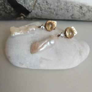 Pearl earings